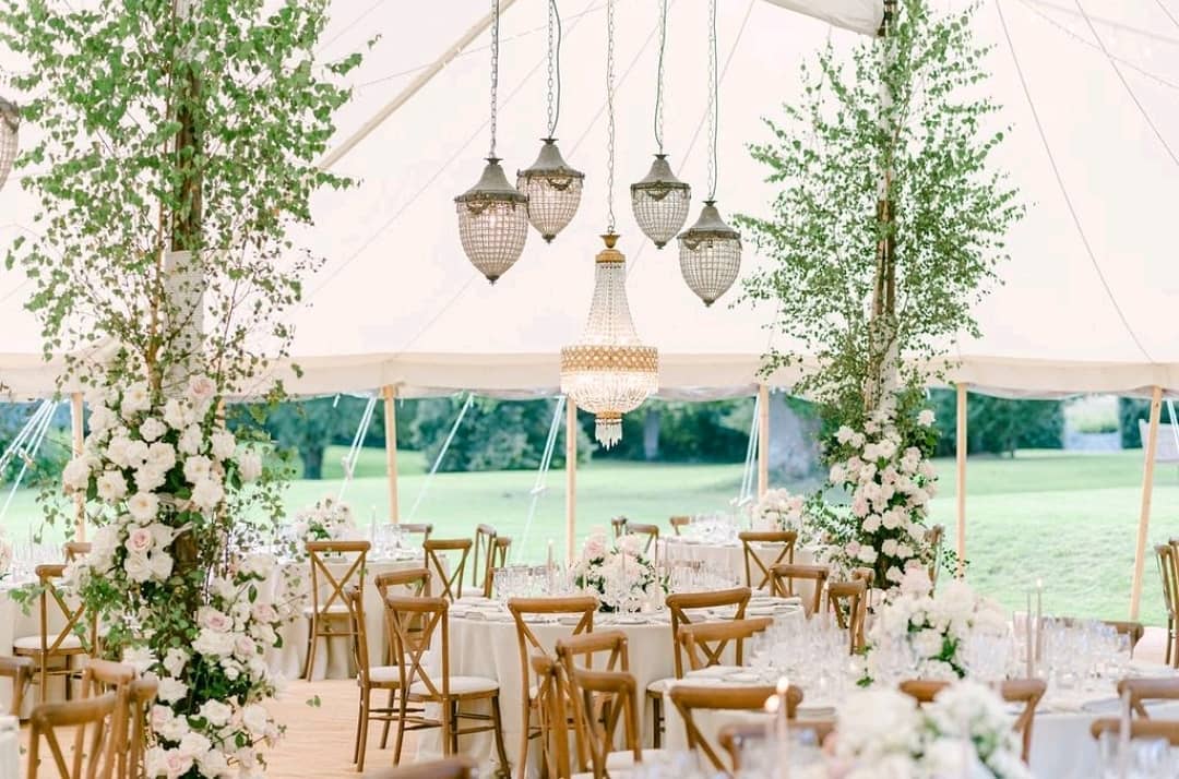 10 amazing ideas to surprise your wedding guests at your reception