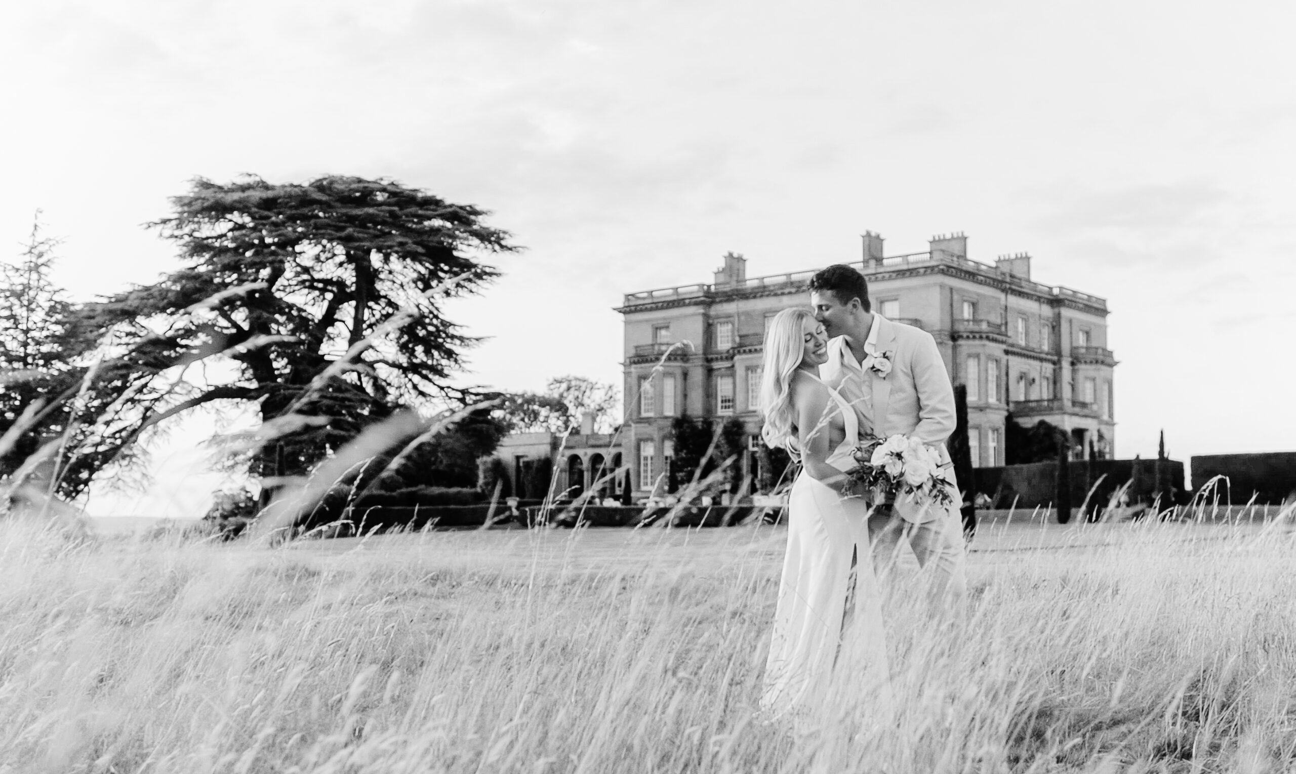Romantic Outdoor Summer Wedding at Hedsor House